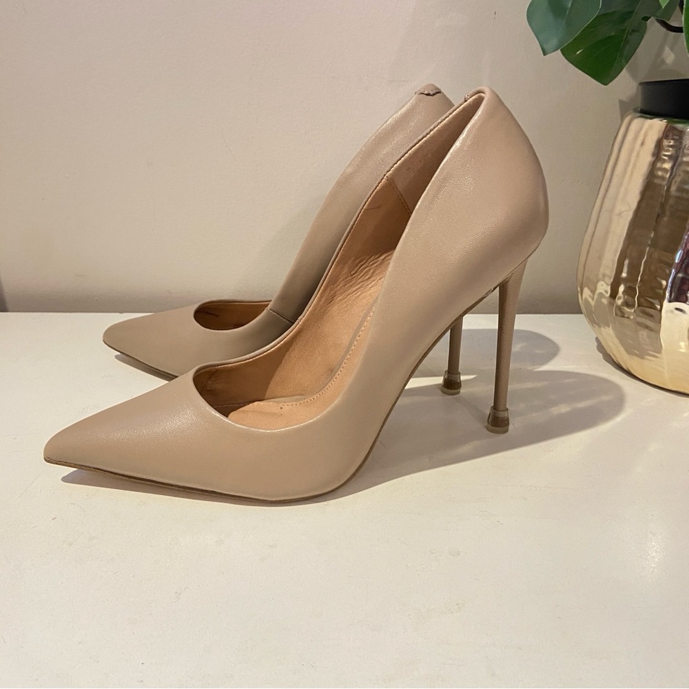 Steve Madden Beige Pointed-Toe Stiletto Pumps